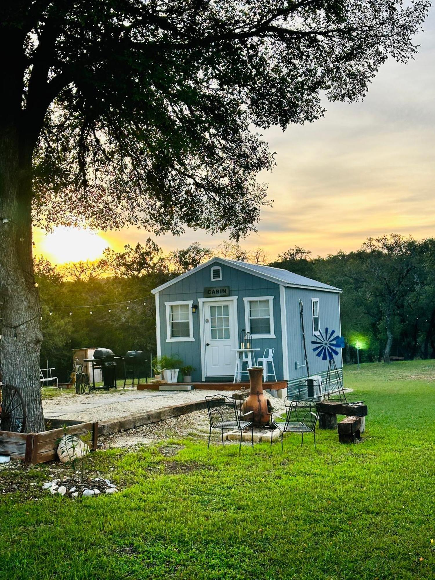 Tiny House - Our Little Piece Of Paradise Lakehills Exterior foto