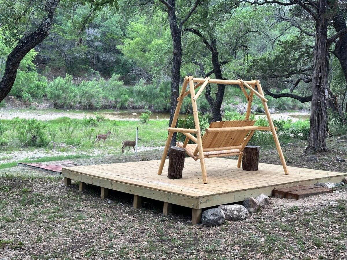 Tiny House - Our Little Piece Of Paradise Lakehills Exterior foto