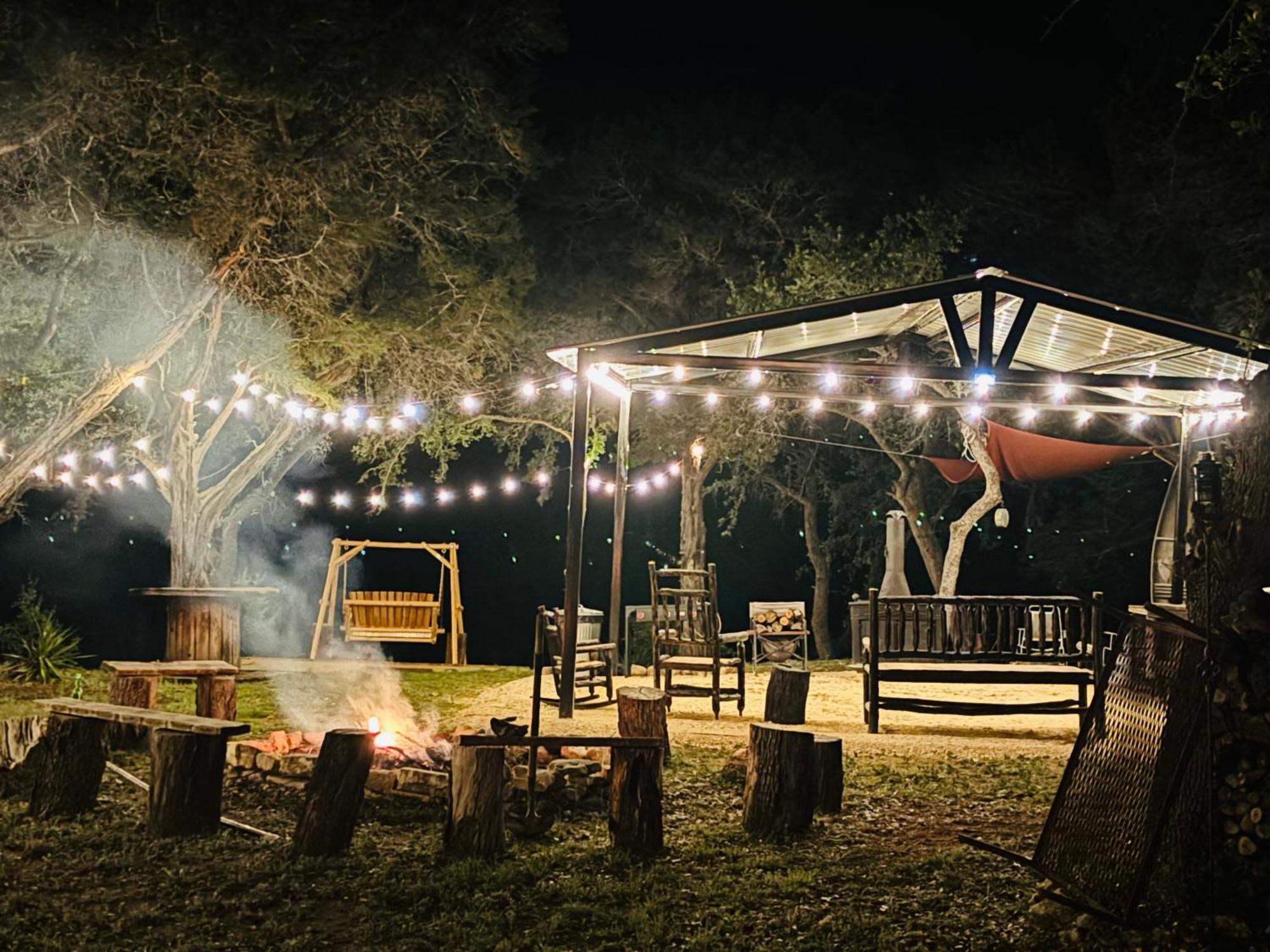 Tiny House - Our Little Piece Of Paradise Lakehills Exterior foto