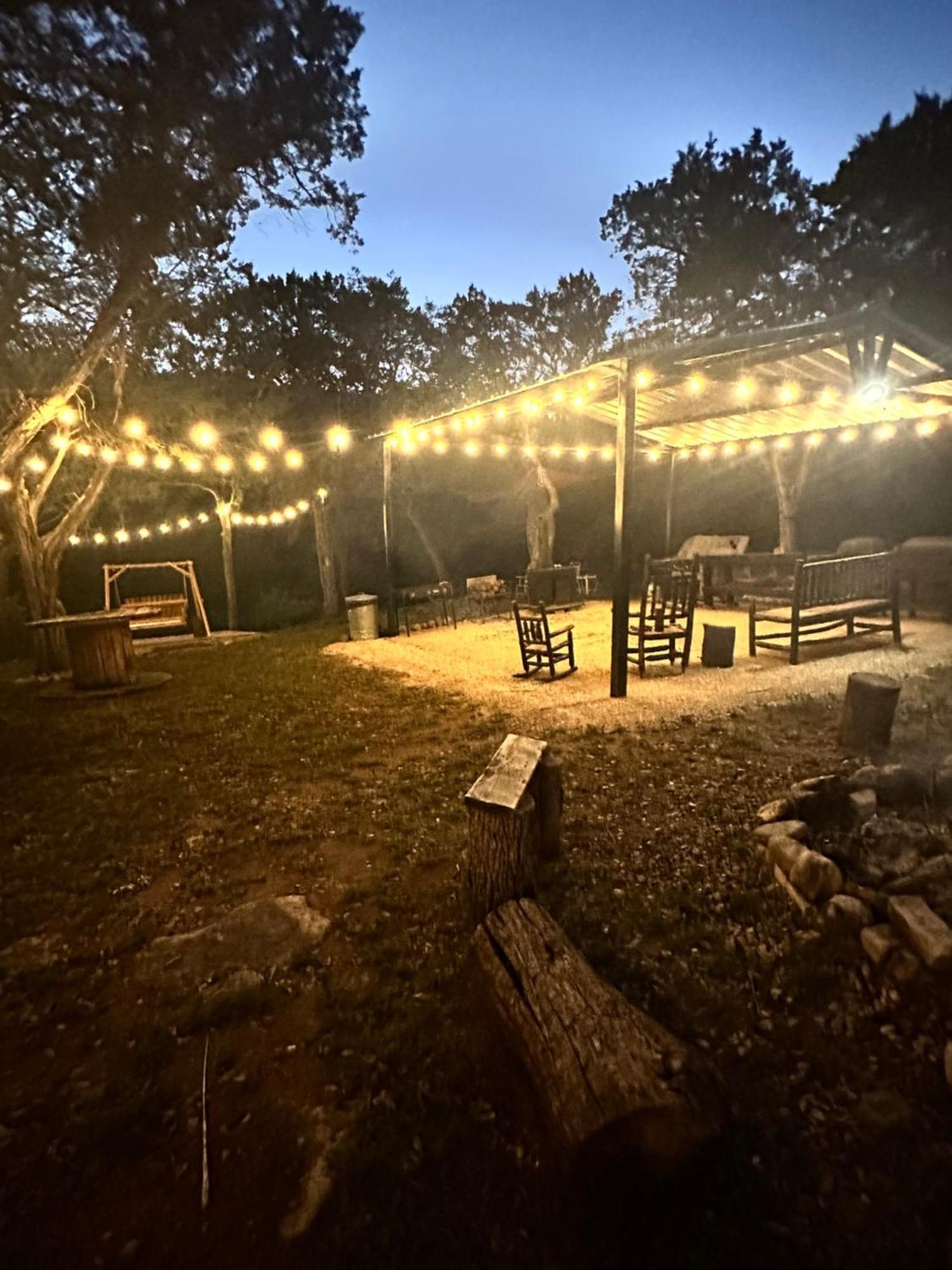 Tiny House - Our Little Piece Of Paradise Lakehills Exterior foto